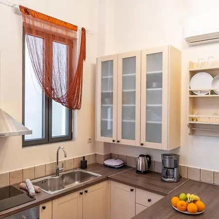 Quattro Domus 4-historical Townhouse Apartment