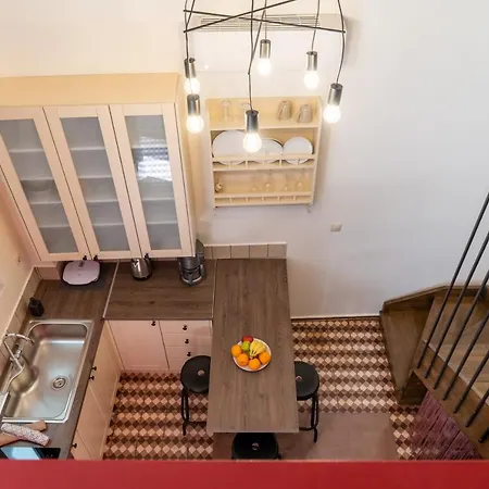 Quattro Domus 4-historical Townhouse Apartment *
