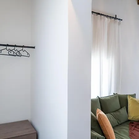 Quattro Domus 4-historical Townhouse Apartment *
