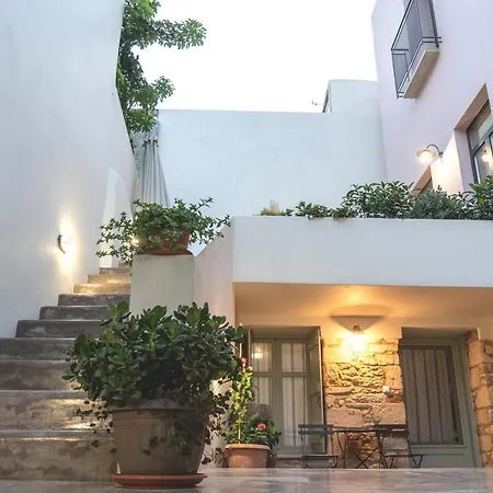 Quattro Domus 4-historical Townhouse *