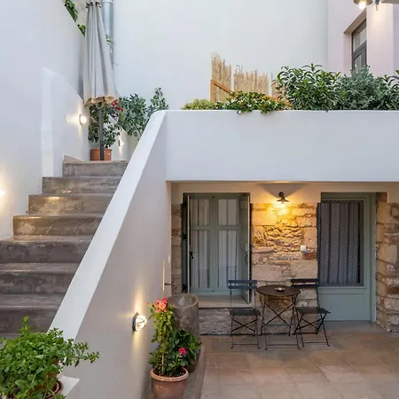 Quattro Domus 4-historical Townhouse *