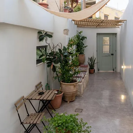 Quattro Domus 4-historical Townhouse *